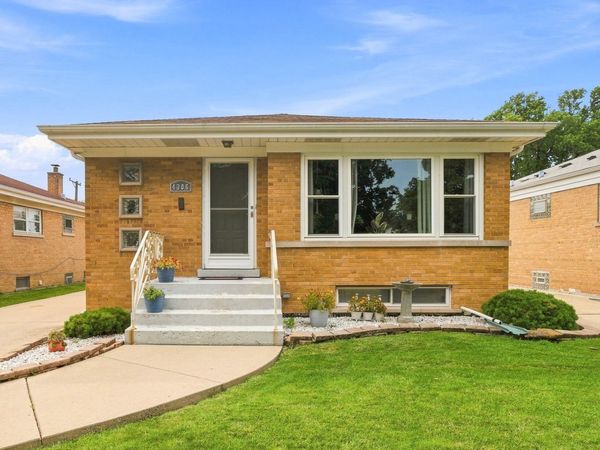 4306 Atlantic Avenue , Schiller Park, IL 60176