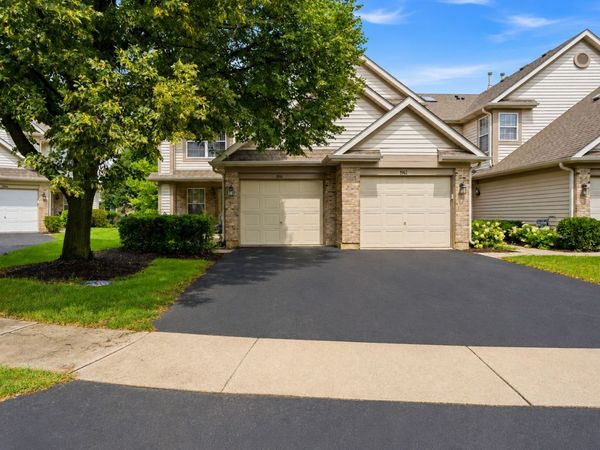 1984 Persimmon Court , Schaumburg, IL 60193