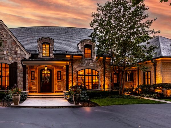 11555 Willow Springs Drive , Zionsville, IN 46077