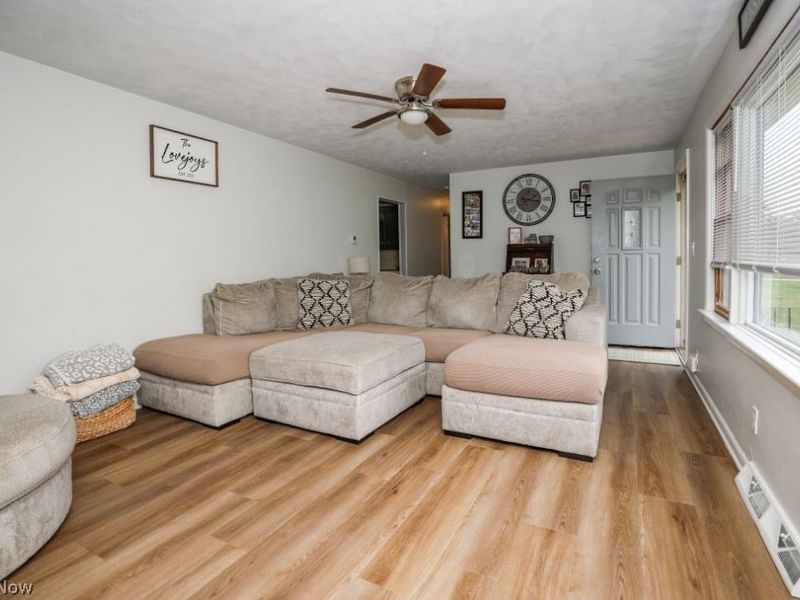 6781 Peck Road, Ravenna, OH 44266 Photo 13