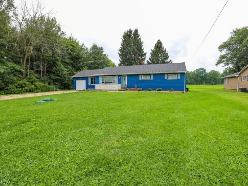 6781 Peck Road, Ravenna, OH 44266 Photo 3
