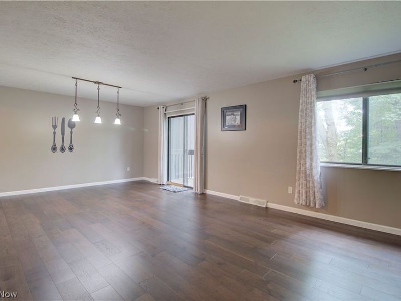 9420 Bassett Lane, North Royalton, OH 44133 Photo 12