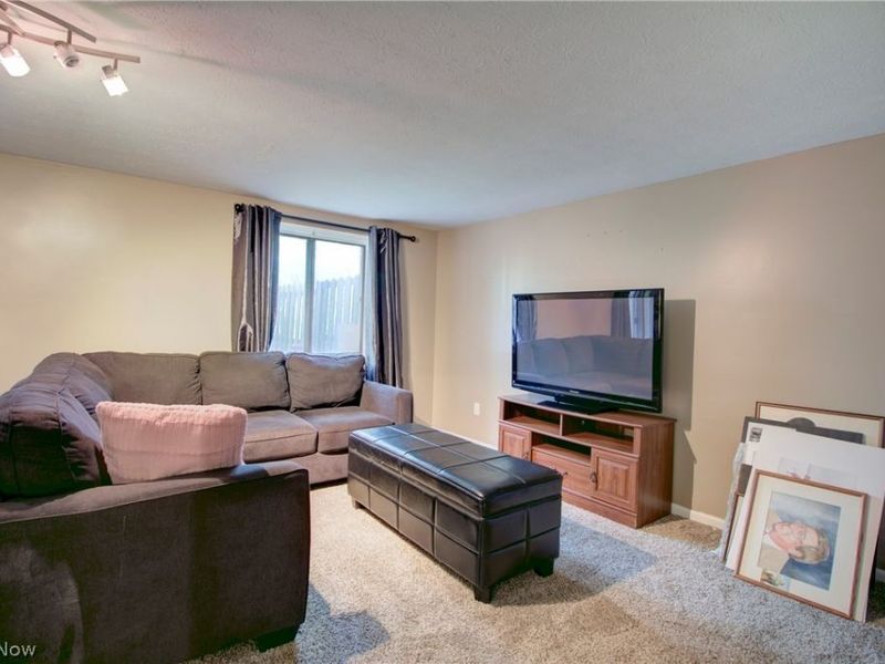 9420 Bassett Lane, North Royalton, OH 44133 Photo 24