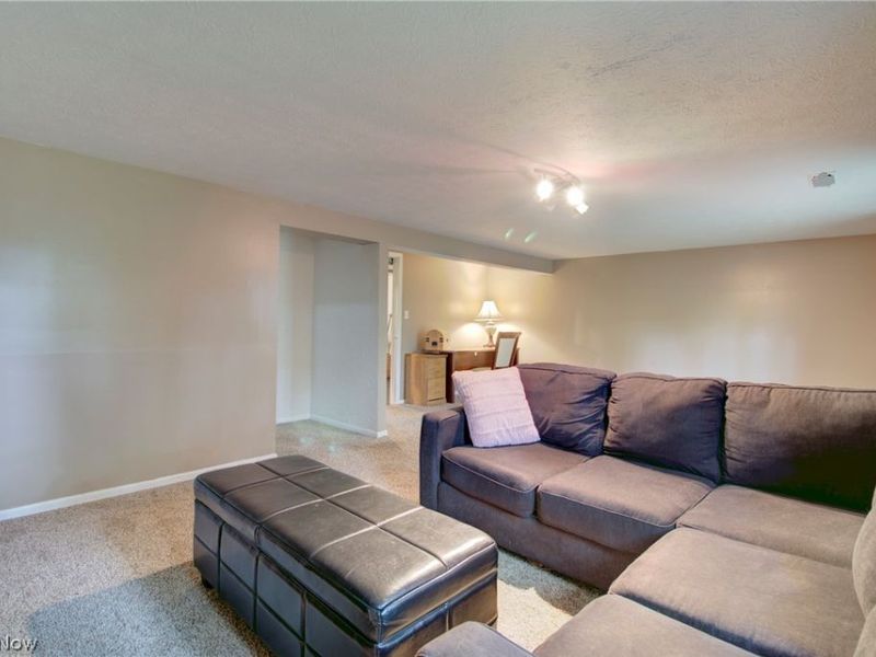 9420 Bassett Lane, North Royalton, OH 44133 Photo 25