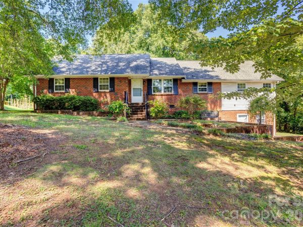 6733 Burkandt Road, Charlotte, NC 28227