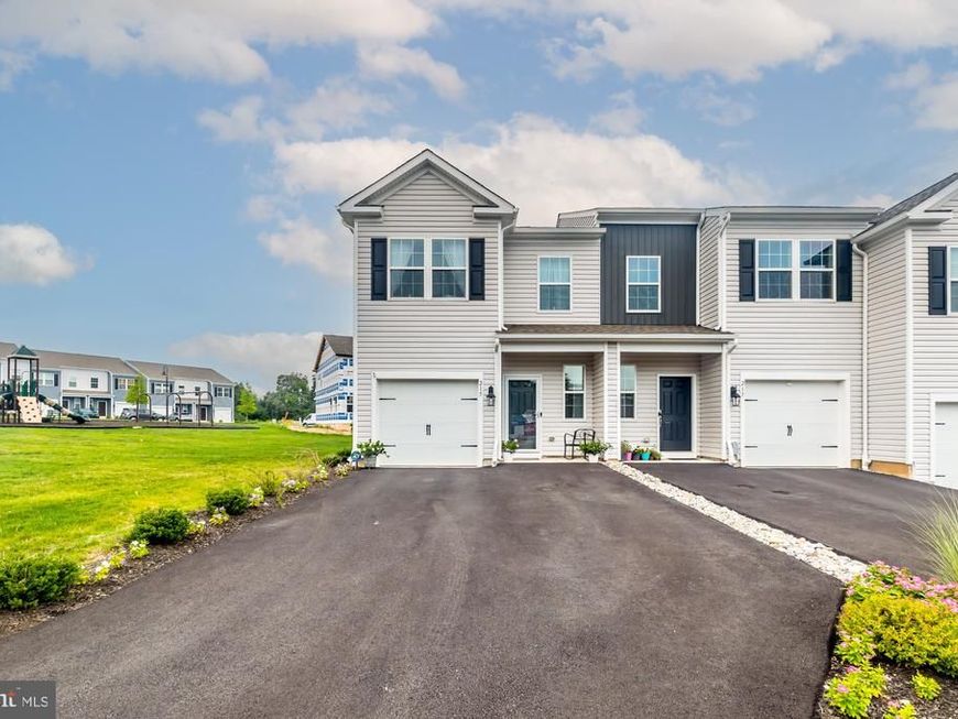 215 Derby Drive, Coatesville, PA 19320 Main Photo