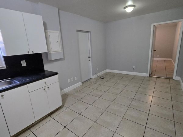 1012 NW 2ND, Unit 6, Hallandale Beach, FL 33009