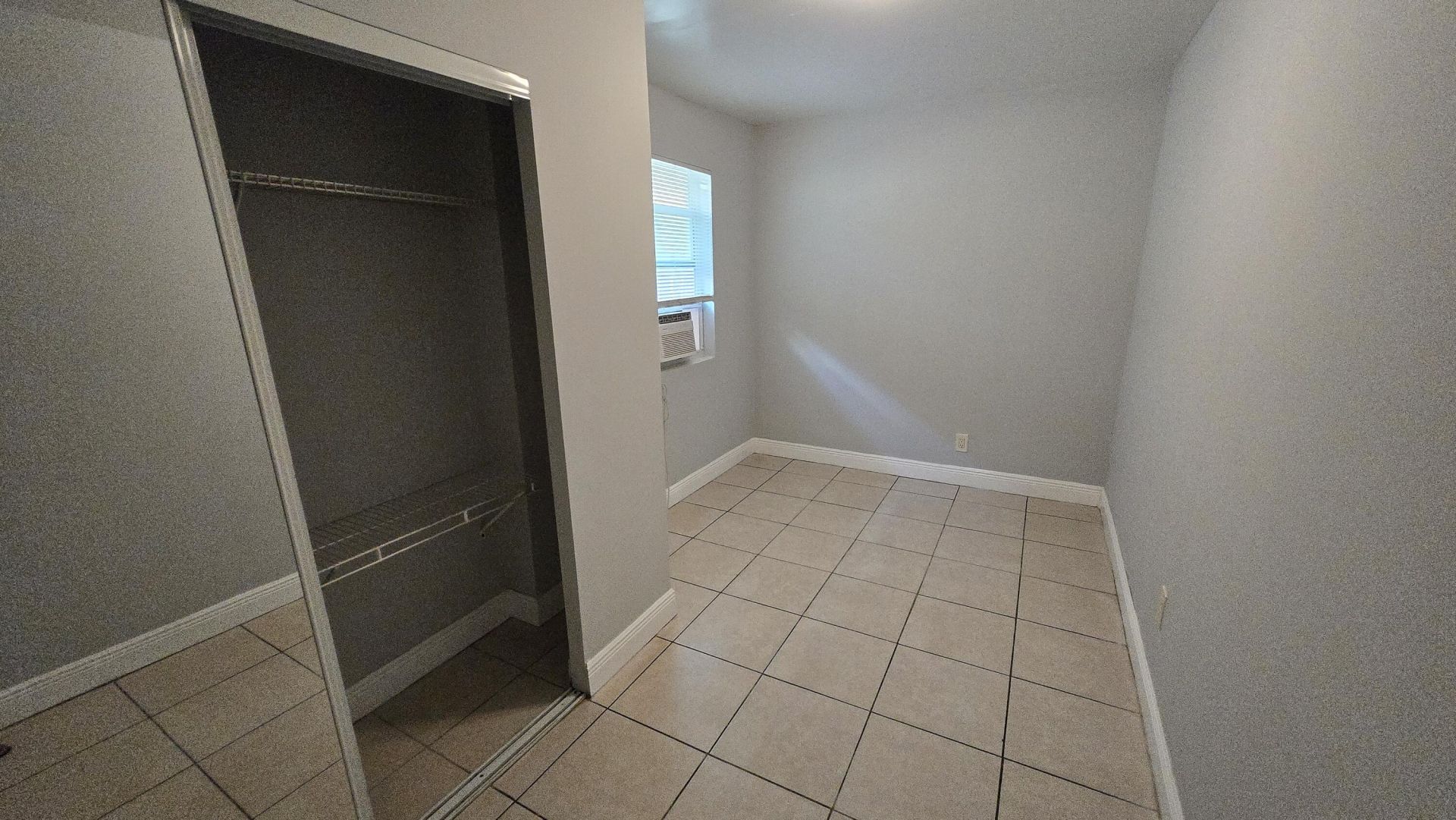 1012 NW 2nd, Unit 6, Hallandale Beach, FL 33009 Photo