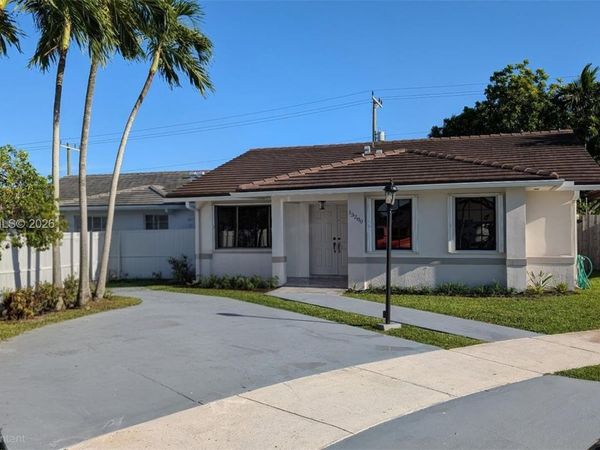 13280 SW 40th Ter , Miami, FL 33175