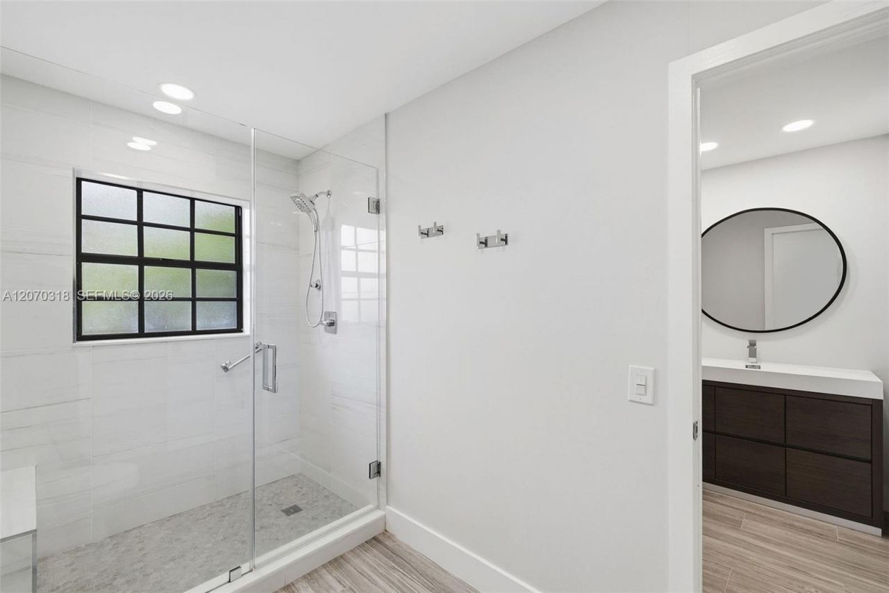 13280 SW 40th Ter, Miami, FL 33175 Photo