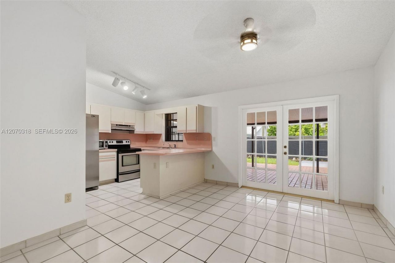 13280 SW 40th Ter, Miami, FL 33175 Photo