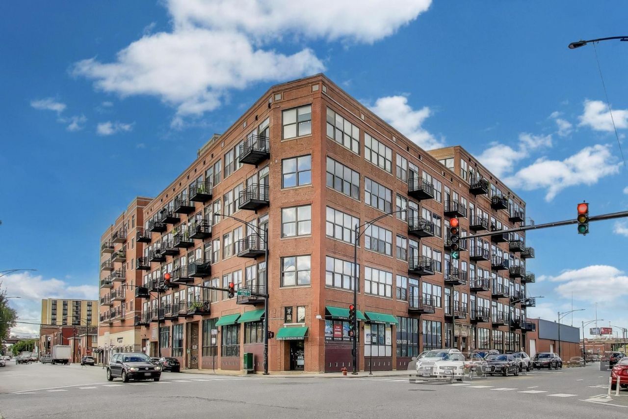 2310 S Canal Street, Unit 217, Chicago, IL 60616 Main Photo