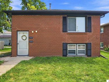 2345 F Street, Lincoln, NE 68510