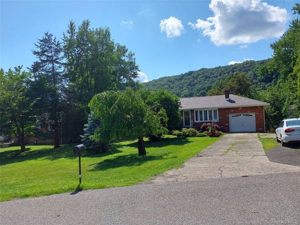 1 Tappan Drive , Monroe, NY 10950