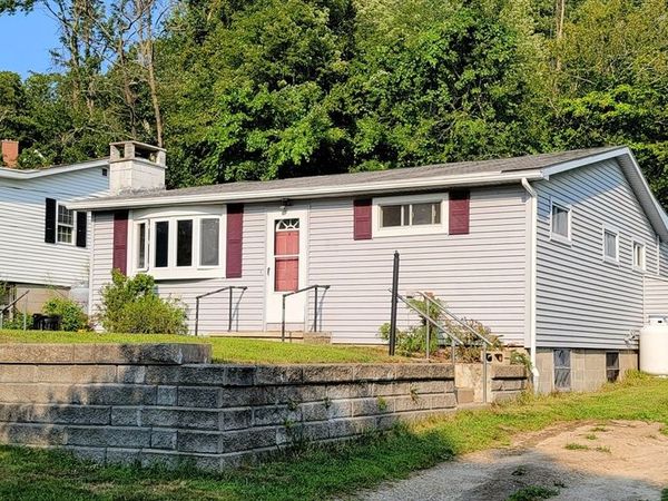 27 Richie Rd, Douglas, MA 01516