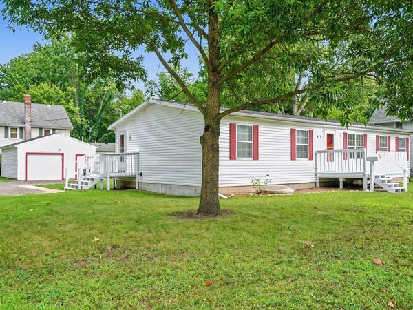 427 E Division Street, Dowagiac, MI 49047