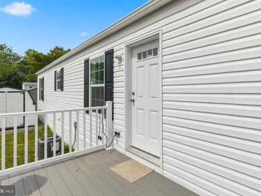 16 VINTAGE LANE, HONEY BROOK, PA 19344