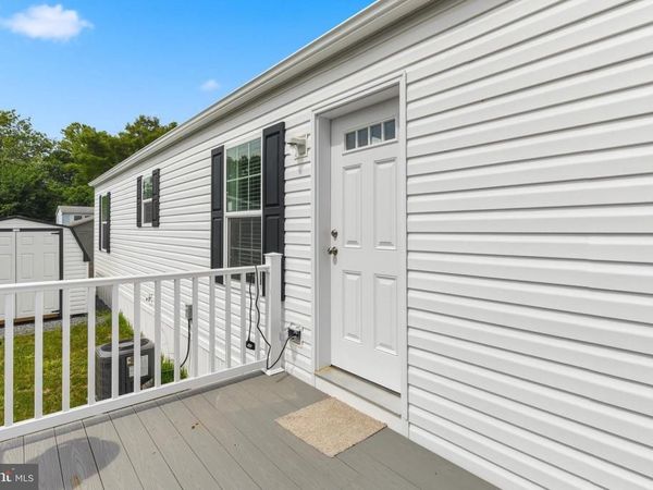 16 VINTAGE LANE, HONEY BROOK, PA 19344