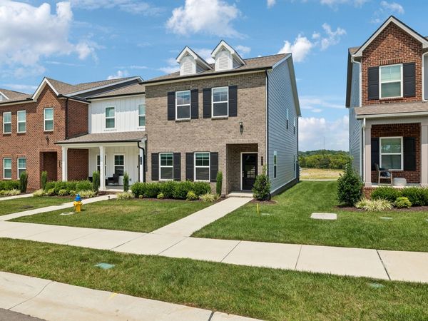 977 Nance Ln, Lebanon, TN 37087