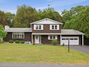 115 Saybrook Lane, Syracuse, NY 13214