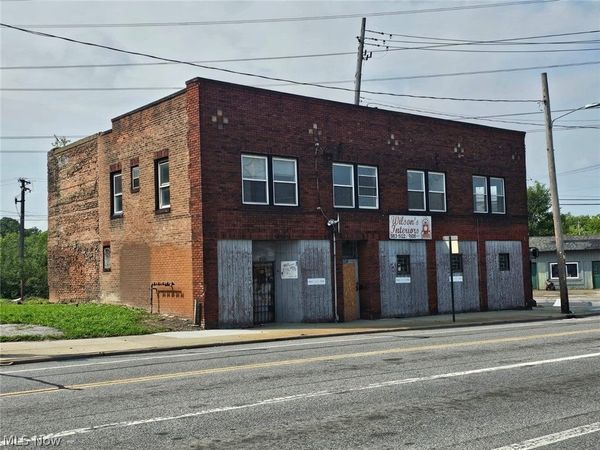 9100 Miles Avenue, Cleveland, OH 44105