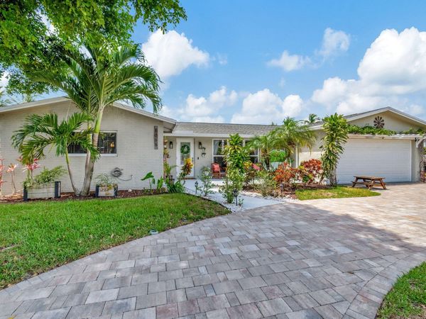 1066 SW 25TH Way, Boynton Beach, FL 33426