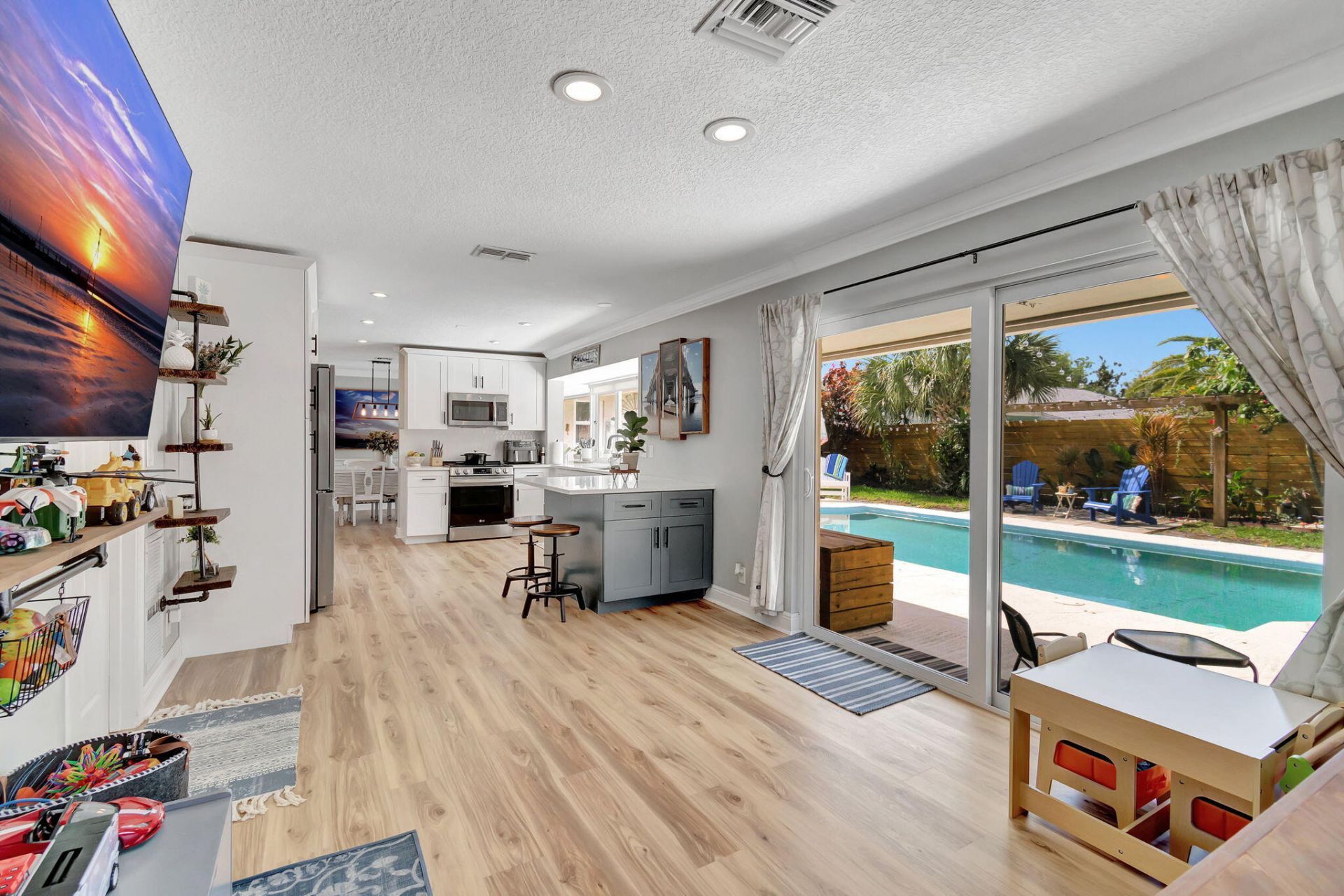 1066 SW 25th Way, Boynton Beach, FL 33426 Photo