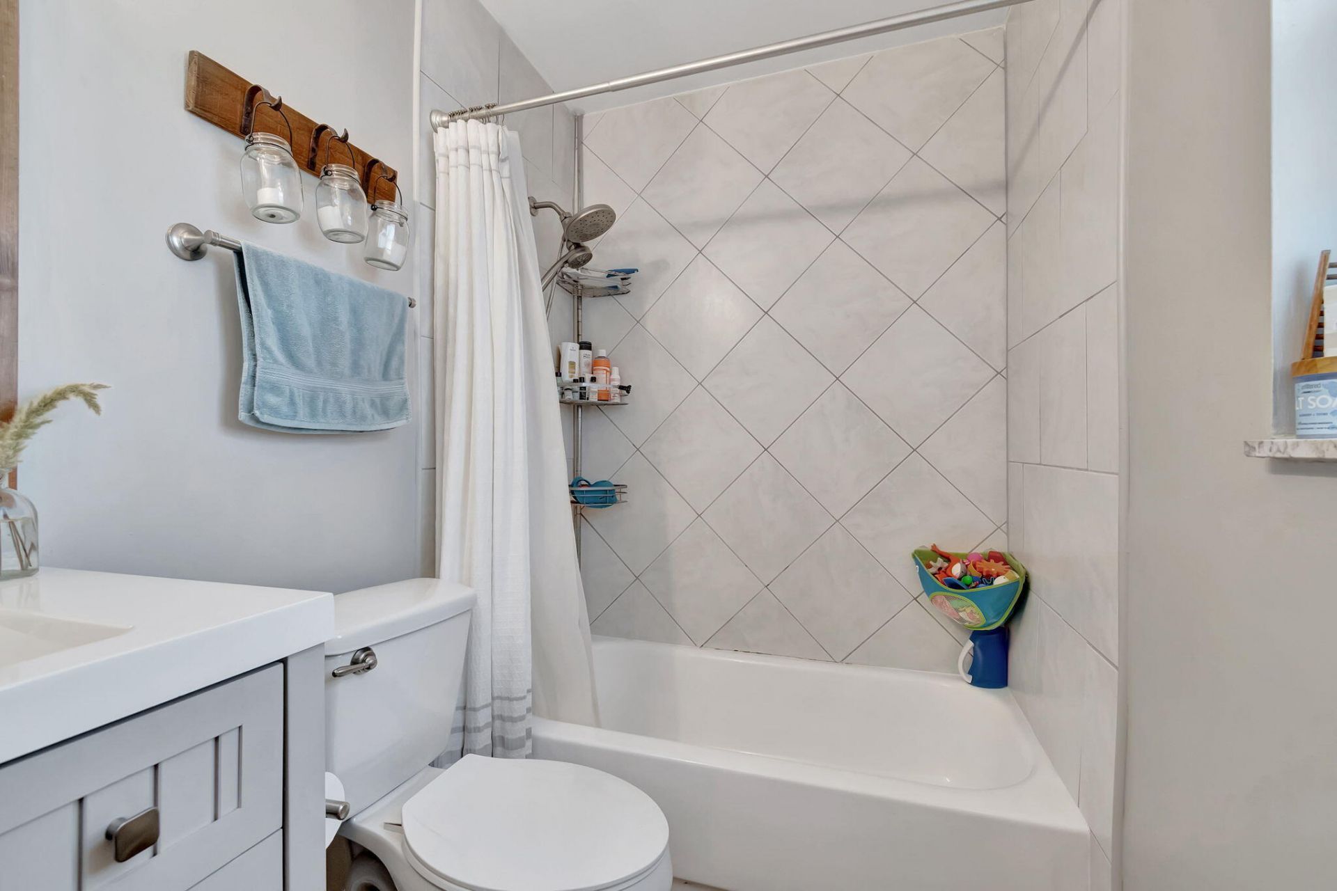 1066 SW 25th Way, Boynton Beach, FL 33426 Photo