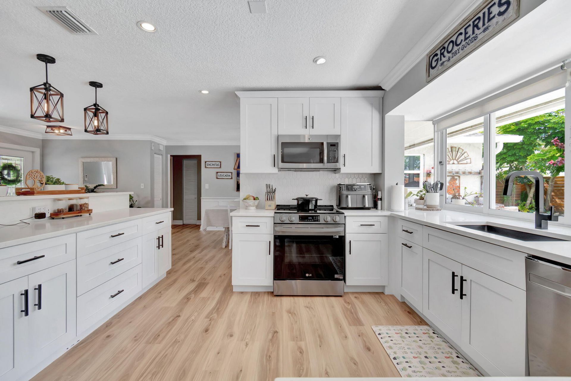 1066 SW 25th Way, Boynton Beach, FL 33426 Photo