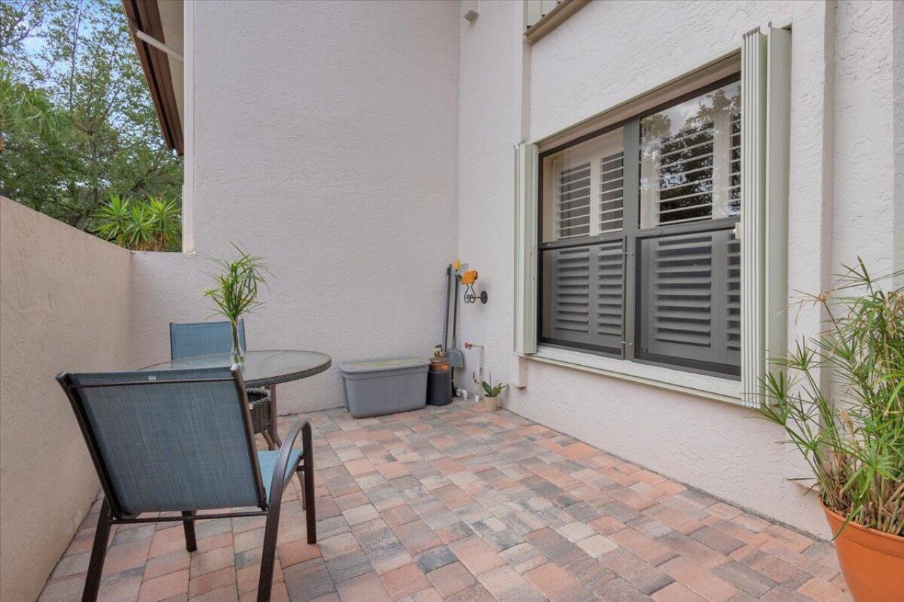 6050 SE Martinique Drive, Unit 102, Stuart, FL 34997 Photo