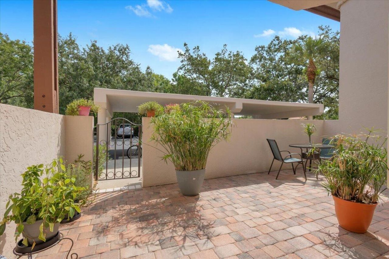 6050 SE Martinique Drive, Unit 102, Stuart, FL 34997 Photo
