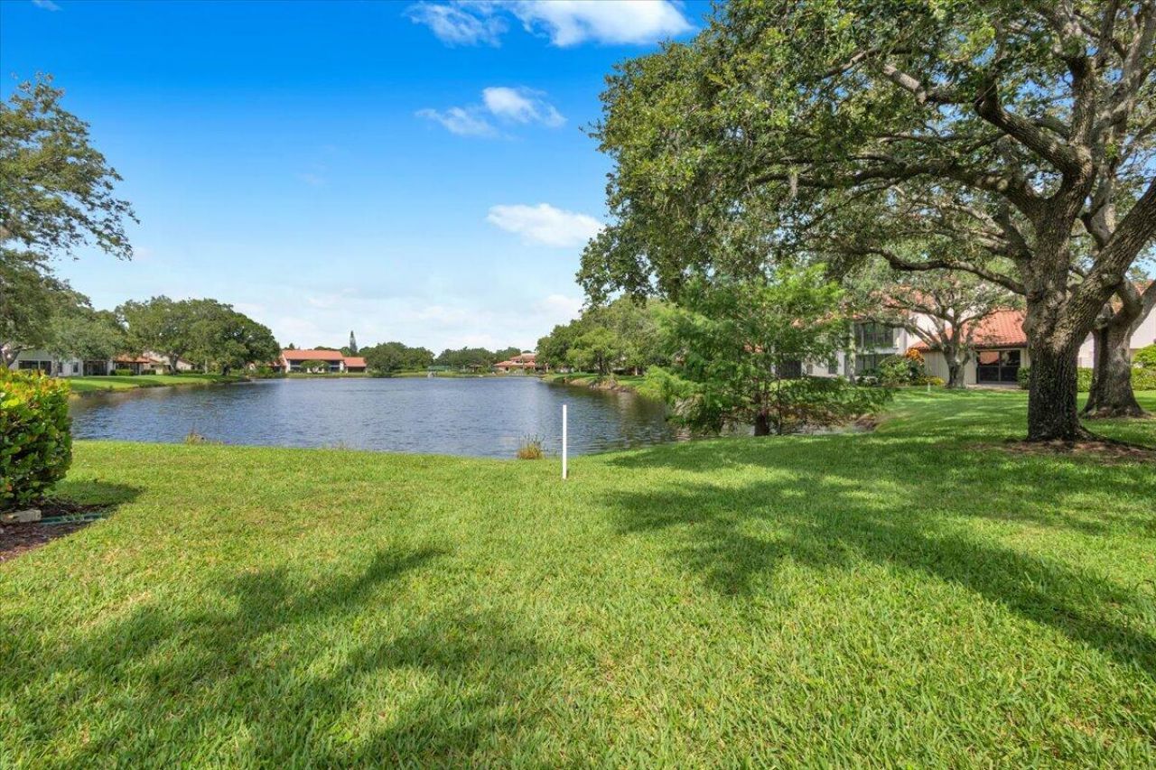 6050 SE Martinique Drive, Unit 102, Stuart, FL 34997 Photo