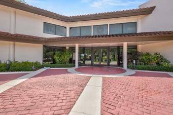 6050 SE Martinique Drive, Unit 102, Stuart, FL 34997 Photo