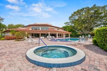 6050 SE Martinique Drive, Unit 102, Stuart, FL 34997 Photo
