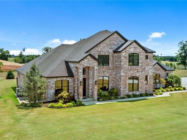10794 SW Grand Summit Lane , Bentonville, AR 72713