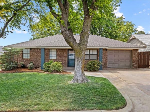 133 Stewart Avenue, Weatherford, OK 73096