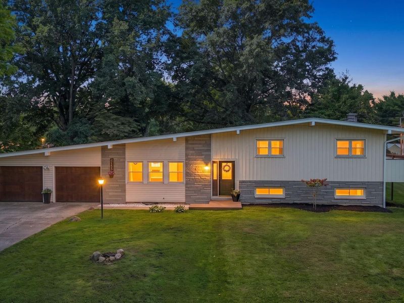 2185 Sunnyhill Drive NE, Lancaster, OH 43130 Photo 2