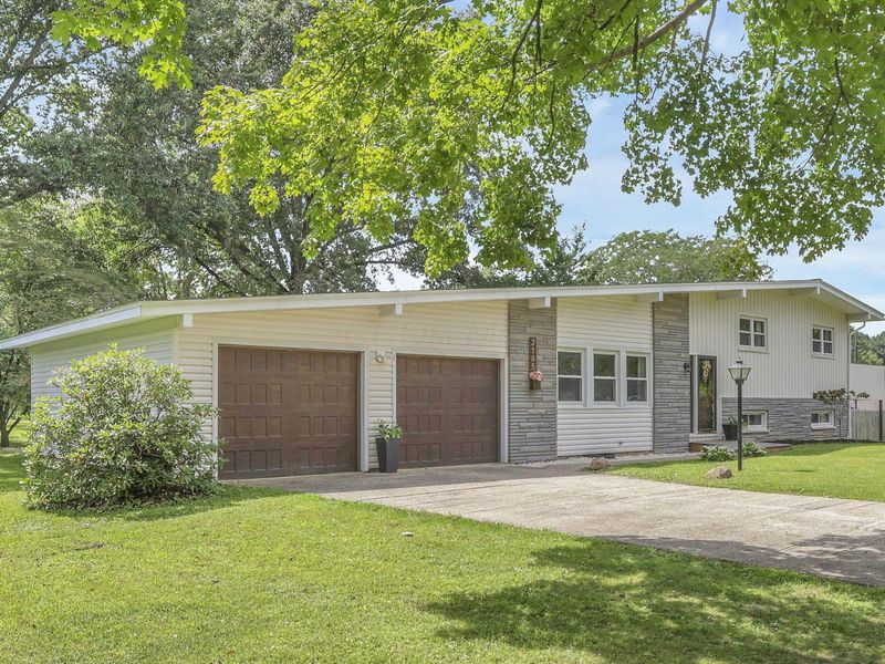 2185 Sunnyhill Drive NE, Lancaster, OH 43130 Photo 4