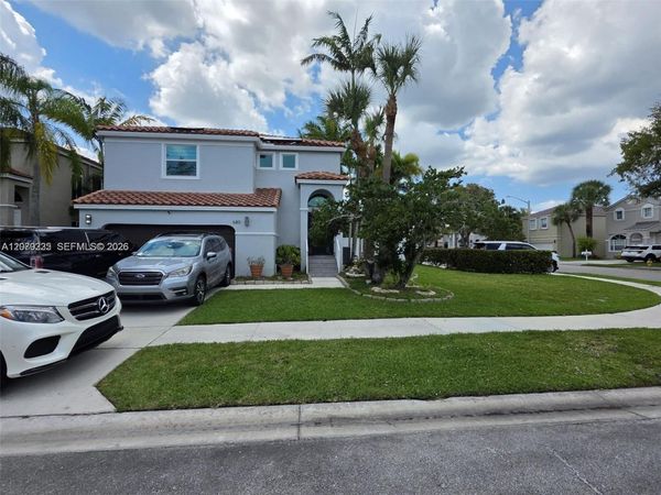 680 NW 159th Ave , Pembroke Pines, FL 33028