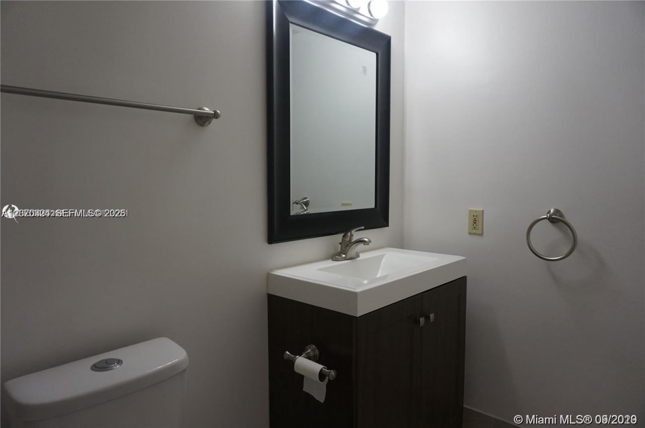 630 S Park Rd, Unit 27-3, Hollywood, FL 33021 Photo