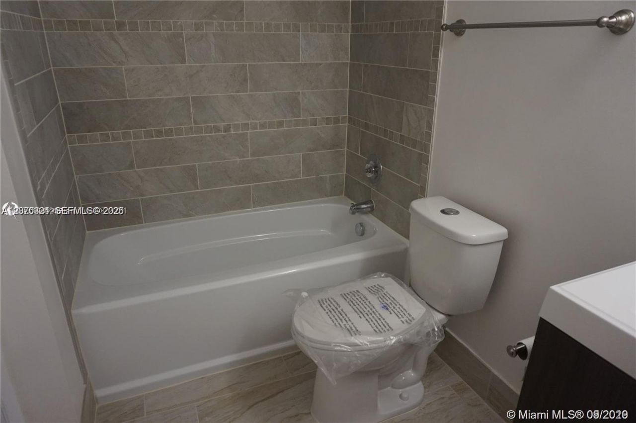 630 S Park Rd, Unit 27-3, Hollywood, FL 33021 Photo