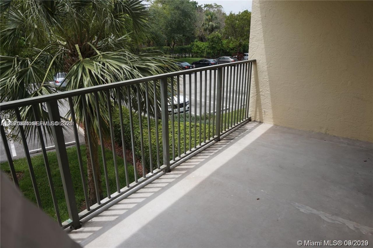 630 S Park Rd, Unit 27-3, Hollywood, FL 33021 Photo