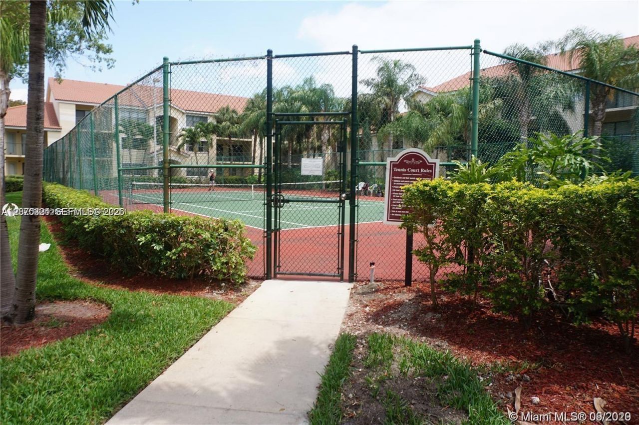 630 S Park Rd, Unit 27-3, Hollywood, FL 33021 Photo