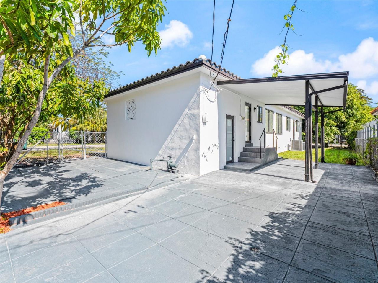 2500 SW 23rd Ter , Miami, FL 33145 Photo