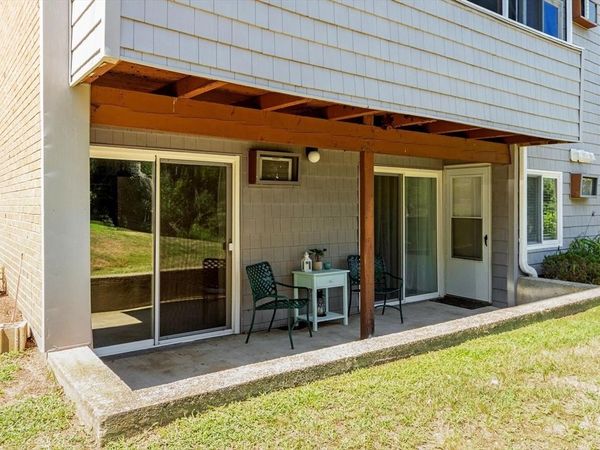 4 Glen Devin St, Unit 4, Amesbury, MA 01913