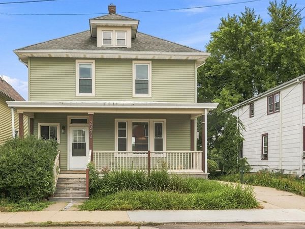 2290 Washington Street, Dubuque, IA 52001