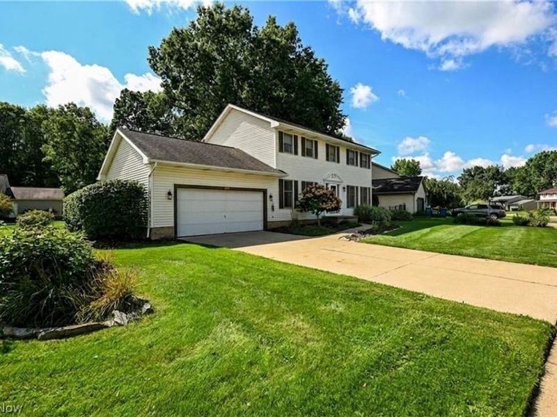 829 Dan Avenue, Canal Fulton, OH 44614 Photo 2