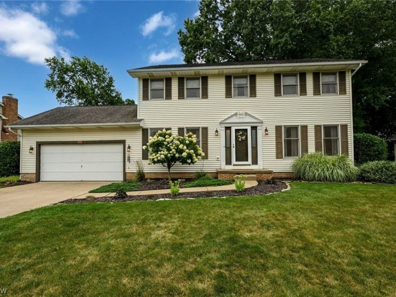 829 Dan Avenue, Canal Fulton, OH 44614 Photo 2