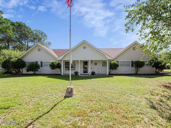 1200 Margie Street, Waveland, MS 39576