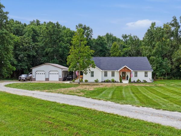 10 McMeen Ln , Fayetteville, TN 37334